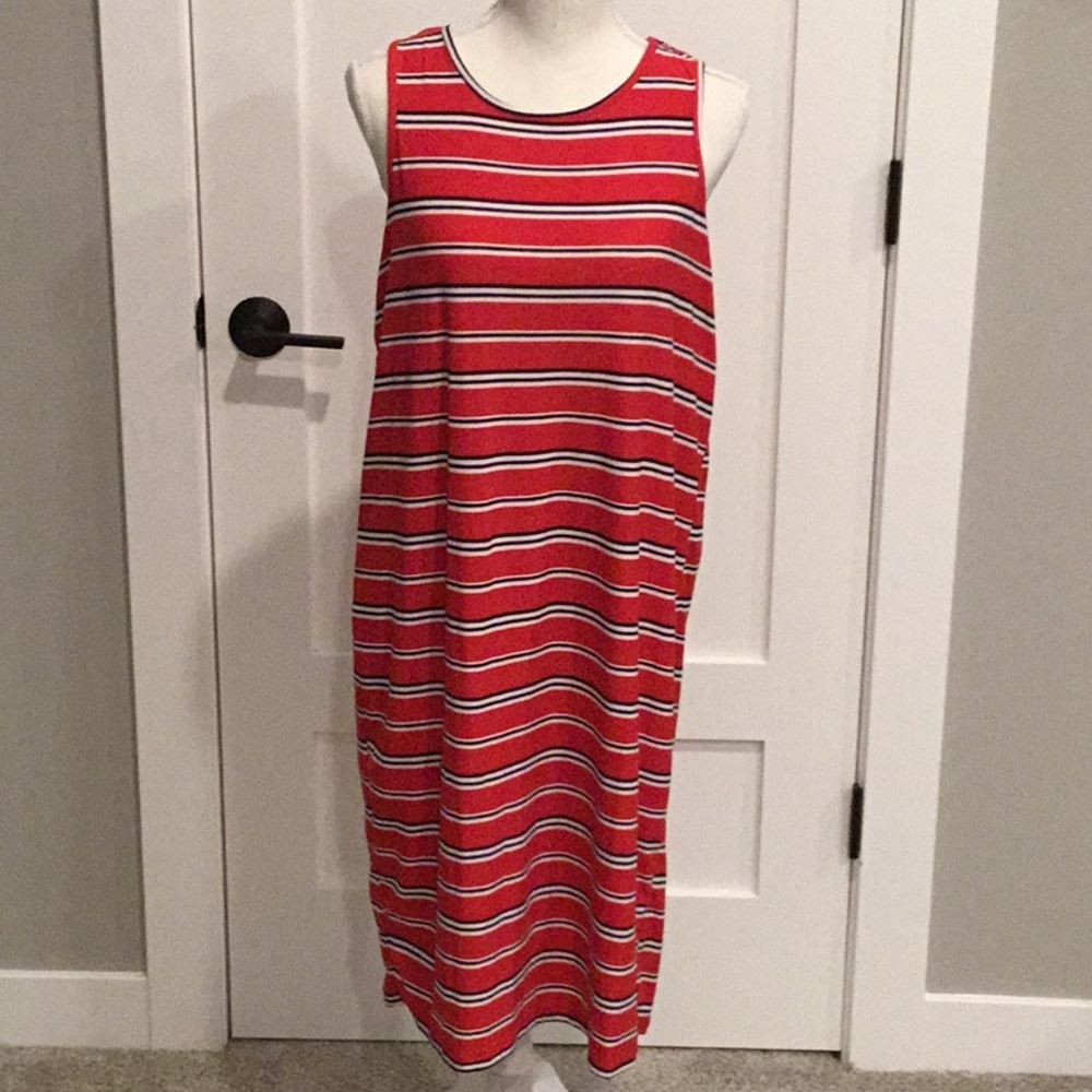 Set of two sleeveless dresses